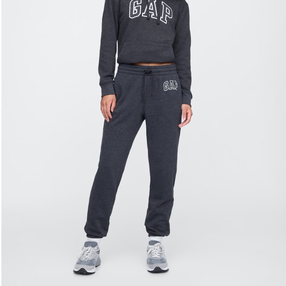 Gap logo joggers